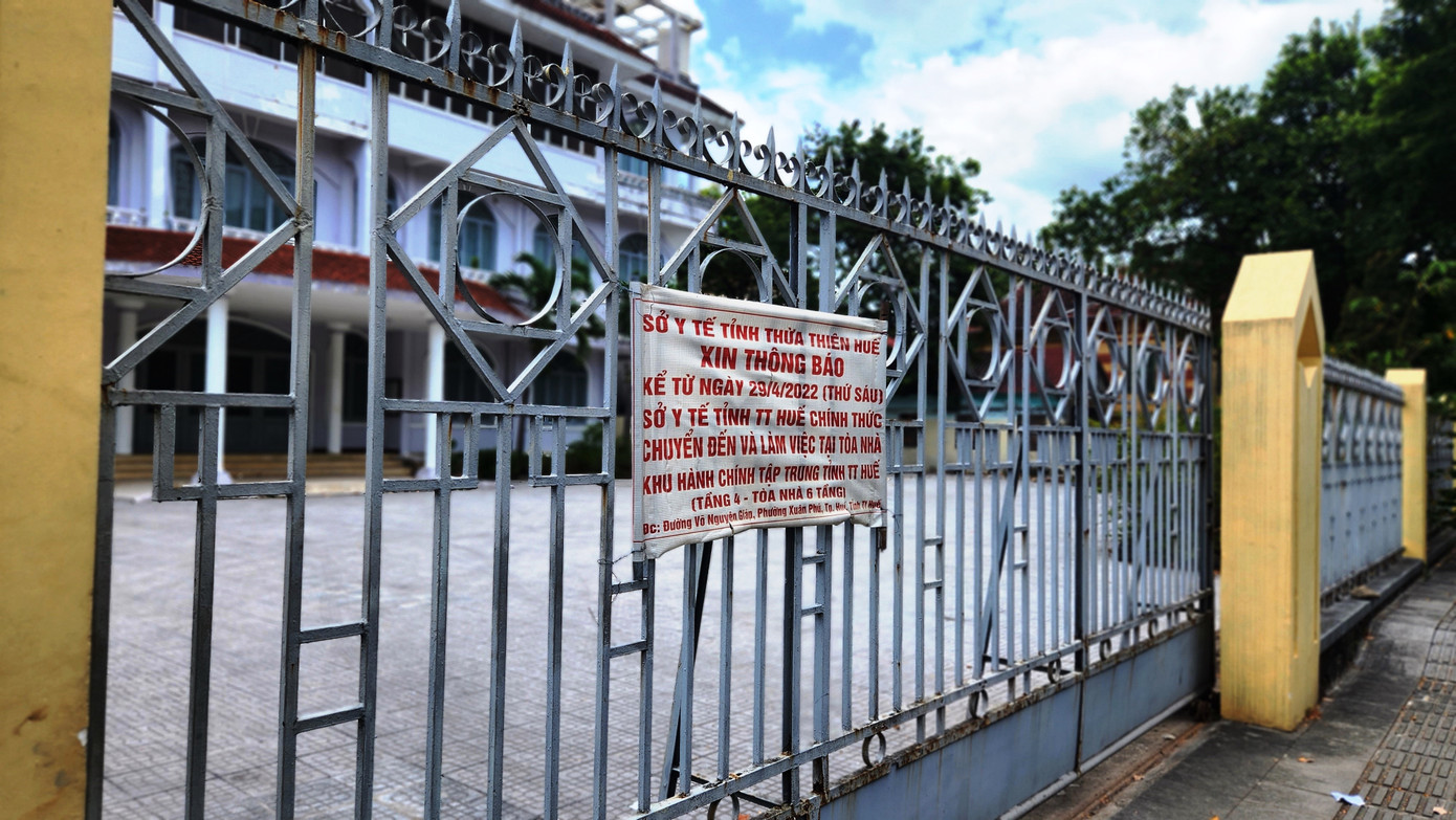 Cụ thể, vào tháng 4/2022, Sở Y tế tỉnh TT-Huế tiến hành di dời trụ sở làm việc về khu trung tâm hành chính mới của tỉnh đặt tại đường Võ Nguyên Giáp.