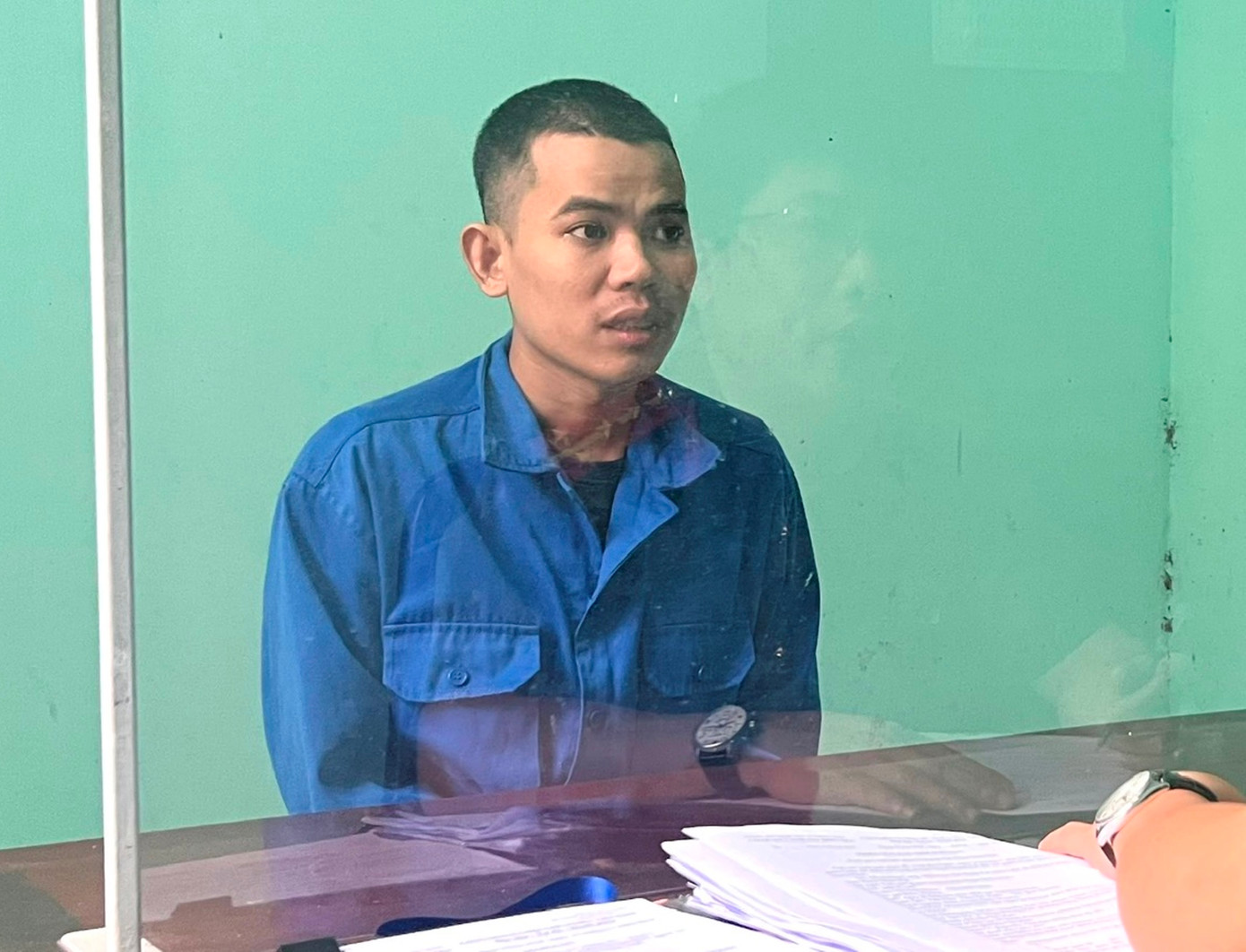 Võ Hoài Nhơn cấu kết với Nguyễn Thị Hương lừa gần 200 triệu đồng của một người tin vào bói toán ở TT-Huế.