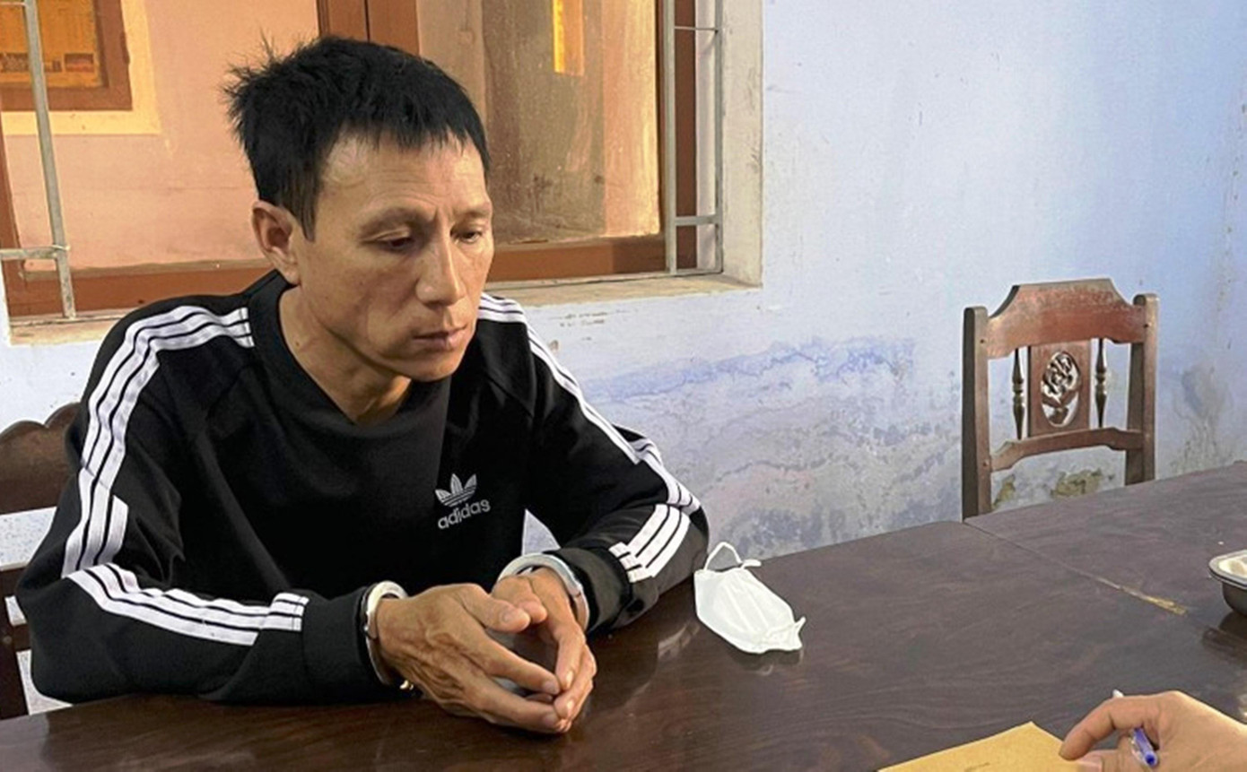 Đối tượng Hoàng Xuân Cung tại cơ quan công an. Ảnh CACC