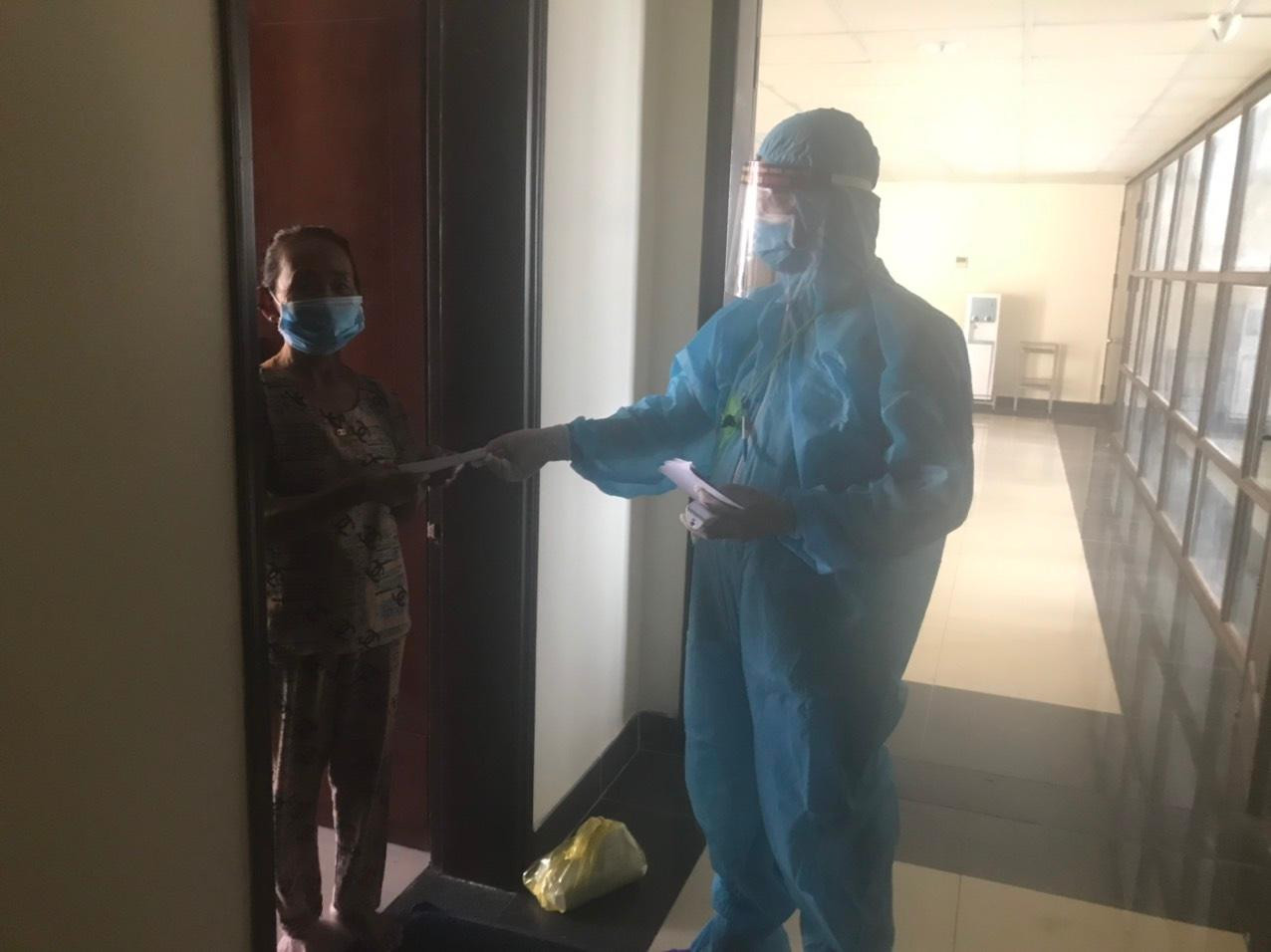 Quyền cử tri của người dân TT-Huế được bảo đảm, dù đang bị cách ly tập trung phục vụ công tác phòng, chống dịch bệnh.