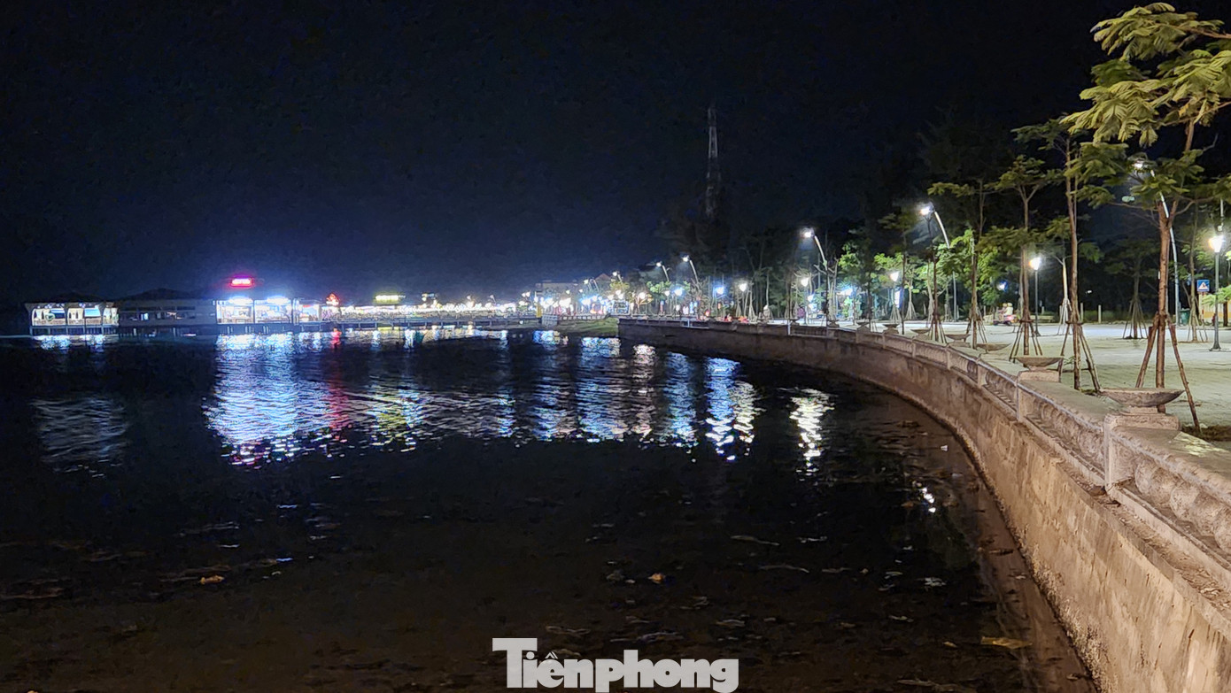 Một lãnh đạo UBND huyện Phú Lộc cho biết, phố đi bộ đường Nguyễn Văn sẽ là điểm giao lưu sinh hoạt văn hóa cộng đồng, khám phá ẩm thực Huế dành cho du khách và người dân; góp phần thúc đẩy hoạt động dịch vụ, thương mại, đặc biệt là bổ sung sản phẩm du lịch hấp dẫn về đêm trên địa bàn huyện Phú Lộc; tạo nguồn lợi kinh tế cho cộng đồng dân cư, giải quyết việc làm cho người dân địa phương.