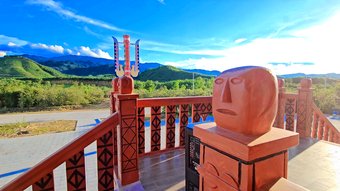 Những nét đặc trưng kiến trúc văn hóa vùng cao A Lưới tụ hội tại Làng văn hóa. Những nét đặc trưng kiến trúc văn hóa vùng cao A Lưới tụ hội tại Làng văn hóa.