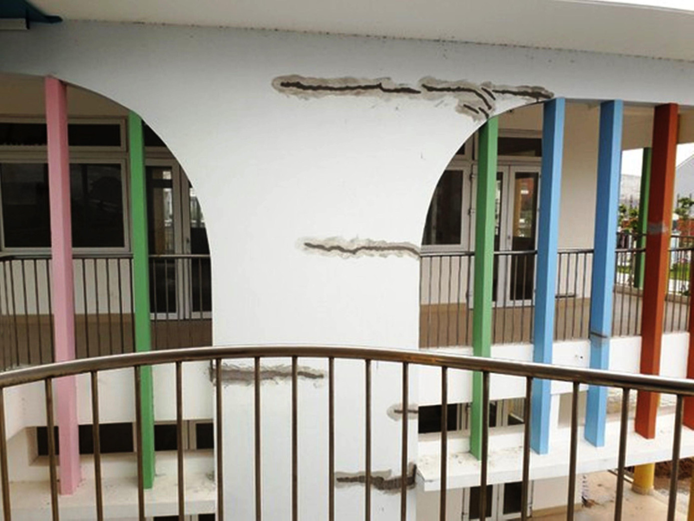 UBND TP Huế vừa chỉ đạo khẩn các cơ quan liên quan vào cuộc đánh giá, tìm nguyên nhân và khắc phục dứt điểm các sự cố. Ảnh: V.T UBND TP Huế vừa chỉ đạo khẩn các cơ quan liên quan vào cuộc đánh giá, tìm nguyên nhân và khắc phục dứt điểm các sự cố. Ảnh: V.T