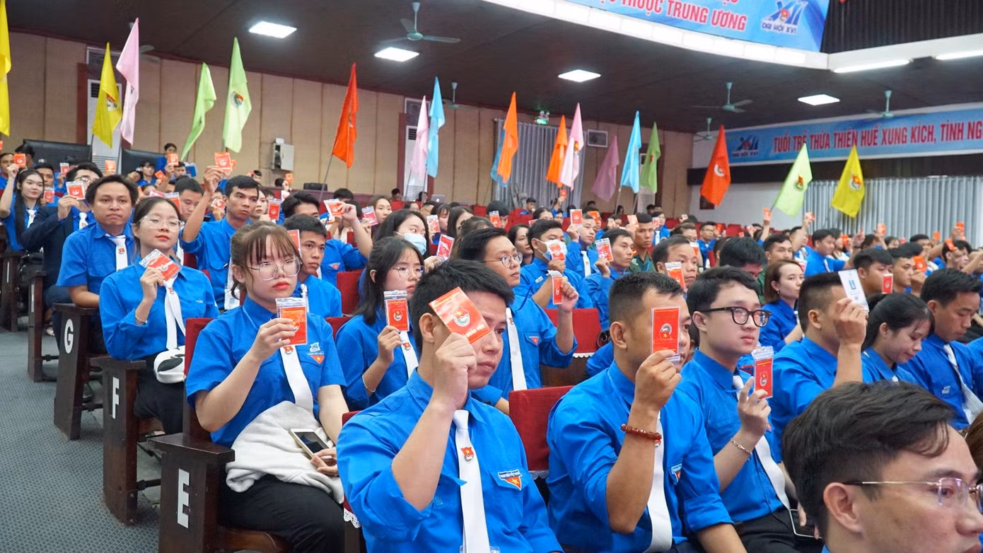 Đại hội đã biểu quyết tán thành, nhất trí cao thông qua Báo cáo thẩm tra tư cách đại biểu tham dự Đại hội Đại biểu Đoàn TNCS Hồ Chí Minh tỉnh TT-Huế lần thứ XVI, nhiệm kỳ 2022 - 2027. Đại hội đã biểu quyết tán thành, nhất trí cao thông qua Báo cáo thẩm tra tư cách đại biểu tham dự Đại hội Đại biểu Đoàn TNCS Hồ Chí Minh tỉnh TT-Huế lần thứ XVI, nhiệm kỳ 2022 - 2027.