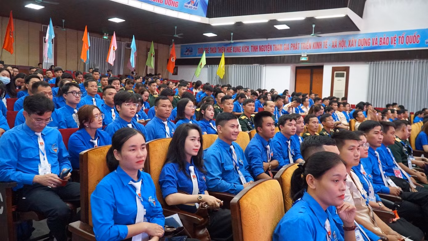242 đại biểu chính thức đại diện cho hơn 80.000 đoàn viên trong toàn tỉnh về dự Đại hội. Ảnh: N.V 242 đại biểu chính thức đại diện cho hơn 80.000 đoàn viên trong toàn tỉnh về dự Đại hội. Ảnh: N.V