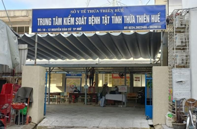 Lãnh đạo CDC TT-Huế khẳng định, không có tiêu cực, khuất tất, vi phạm trong việc mua sản phẩm của Cty Việt Á. Ảnh: CTV Lãnh đạo CDC TT-Huế khẳng định, không có tiêu cực, khuất tất, vi phạm trong việc mua sản phẩm của Cty Việt Á. Ảnh: CTV