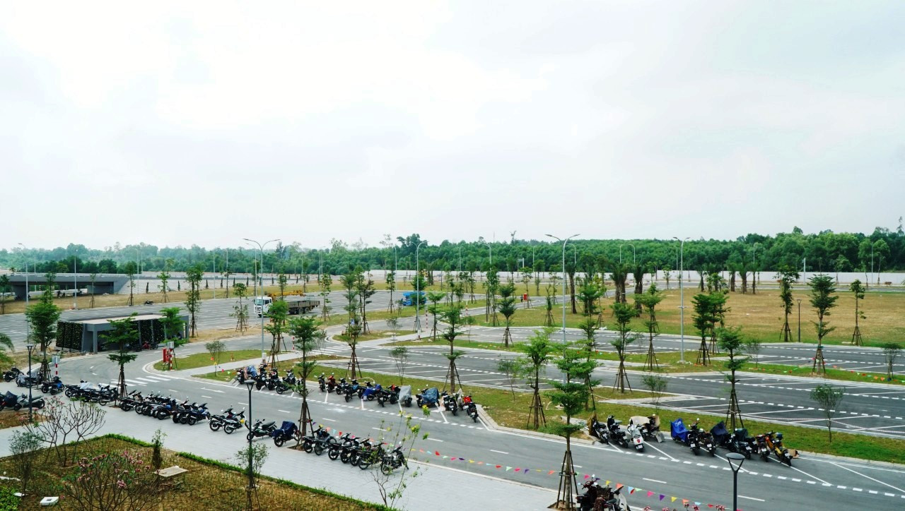 Hệ thống giao thông hiện đại bên trong khuôn viên nhà ga. Hệ thống giao thông hiện đại bên trong khuôn viên nhà ga.