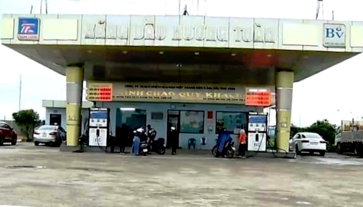 Cửa hàng xăng dầu Hương Toàn