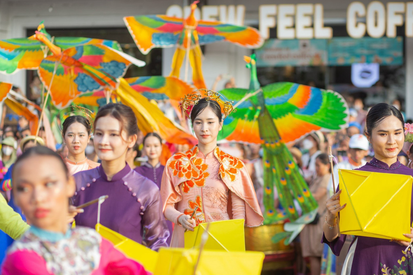 Ban tổ chức Festival Huế 2024 cho biết trong các kỳ Festival, chương trình quảng diễn đường phố đã trở thành sự kiện văn hóa lớn, không thể thiếu, ý nghĩa, góp phần quan trọng vào thành công của lễ hội, khẳng định và tôn vinh giá trị văn hóa Việt Nam và các quốc gia trên thế giới. Chương trình kỳ này đã tiếp tục khẳng định điều đó.