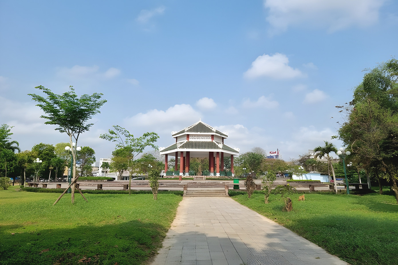 Tác phẩm điêu khắc tượng chân dung cố nhạc sĩ Trịnh Công Sơn sẽ được dựng tại công viên Trịnh Công Sơn ven sông Hương (phường Gia Hội, thành phố Huế) trong tháng 11 này.