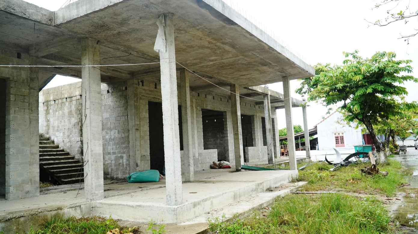 Công trình ngưng trệ hơn 2 năm vẫn chưa có hướng xử lý Công trình ngưng trệ hơn 2 năm vẫn chưa có hướng xử lý