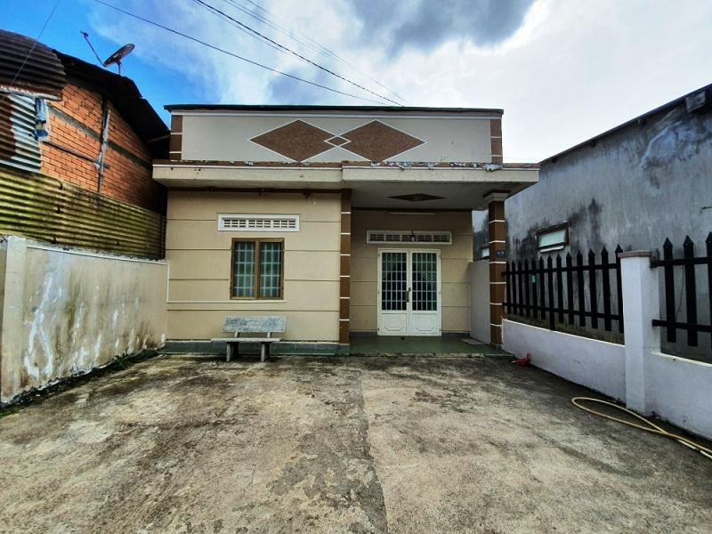 Gia đình ông N.H.N. cho biết, đã quá tin tưởng vào vỏ bọc tinh vi của ông L.M.Q, nên giao con cho người này chữa trị. Ảnh do gia đình cung cấp.