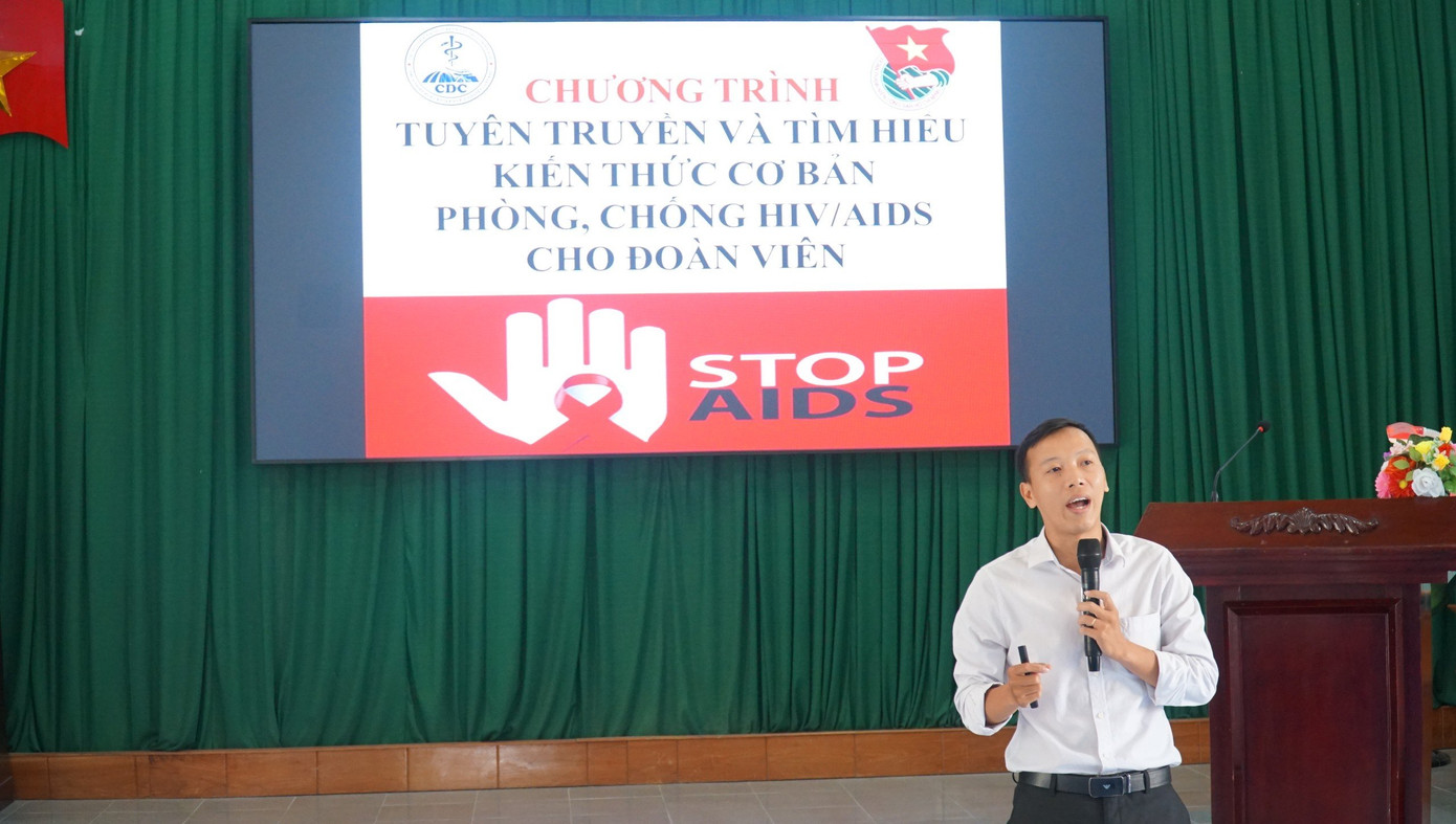 Tư vấn, phổ biến kiến thức pháp luật, tập huấn kỹ năng phòng, chống HIV/AIDS và tệ nạn ma túy cho đoàn viên, thanh niên. Tư vấn, phổ biến kiến thức pháp luật, tập huấn kỹ năng phòng, chống HIV/AIDS và tệ nạn ma túy cho đoàn viên, thanh niên.