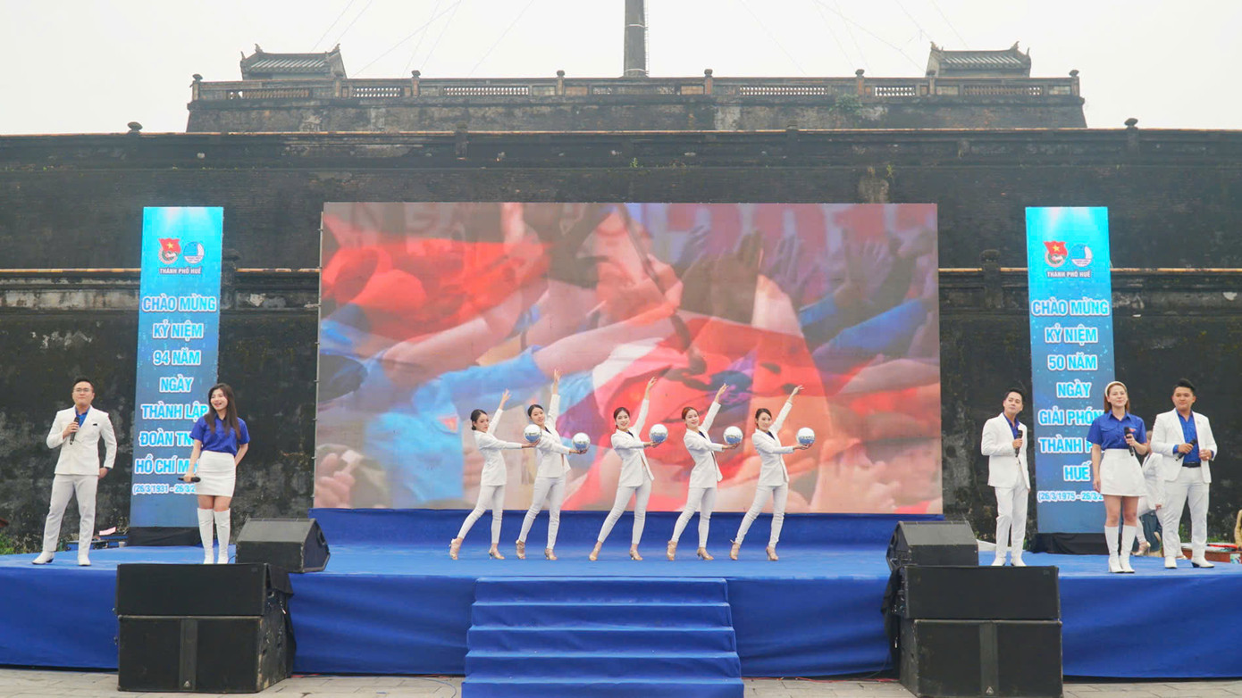 Vũ khúc thanh niên.