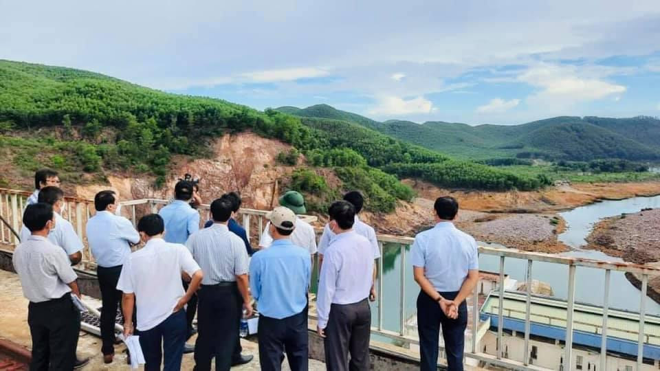 Lãnh đạo tỉnh TT-Huế và sở ngành chức năng kiểm tra các hồ đập trên địa bàn trước khi bão Côn Sơn ảnh hưởng đất liền nước ta