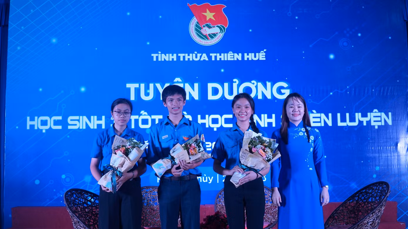 Hoạt động tuyên dương tạo thêm động lực cho đoàn viên, học sinh tiếp tục rèn luyện và phấn đấu trở thành những công dân ưu tú.