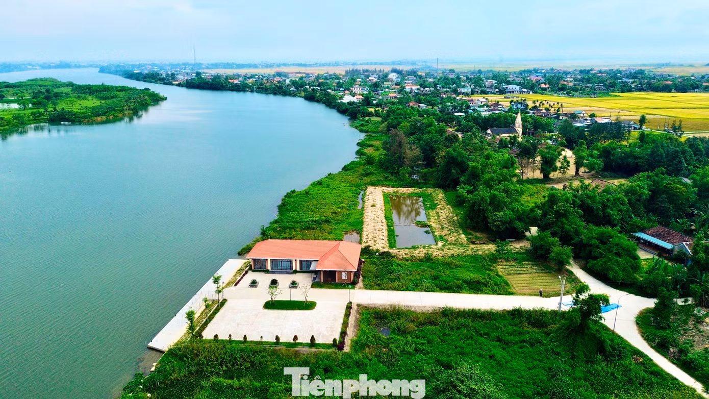 Với sông Hương thơ mộng chảy qua và dòng Phổ Lợi êm đềm ôm lấy xóm làng, Dương Nỗ là nơi giao hòa giữa thiên nhiên và lịch sử; nơi hội tụ của lịch sử, văn hóa, dân cư, cùng yếu tố tự nhiên. Trở về Dương Nỗ hôm nay, đó như là sự tìm về một vùng ký ức, tìm về một phần căn cốt di sản đặc biệt của Huế.