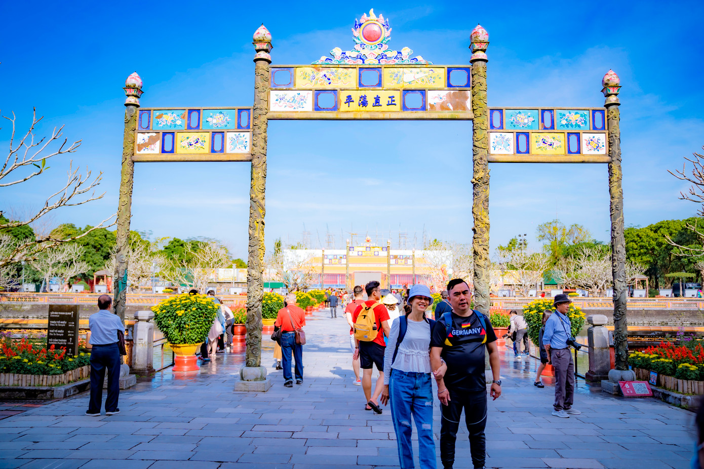 Tổng lượng du khách đến TT-Huế tham quan, nghỉ dưỡng tăng mạnh so với dịp nghỉ lễ Quốc khánh 2/9 năm ngoái. Tổng lượng du khách đến TT-Huế tham quan, nghỉ dưỡng tăng mạnh so với dịp nghỉ lễ Quốc khánh 2/9 năm ngoái.