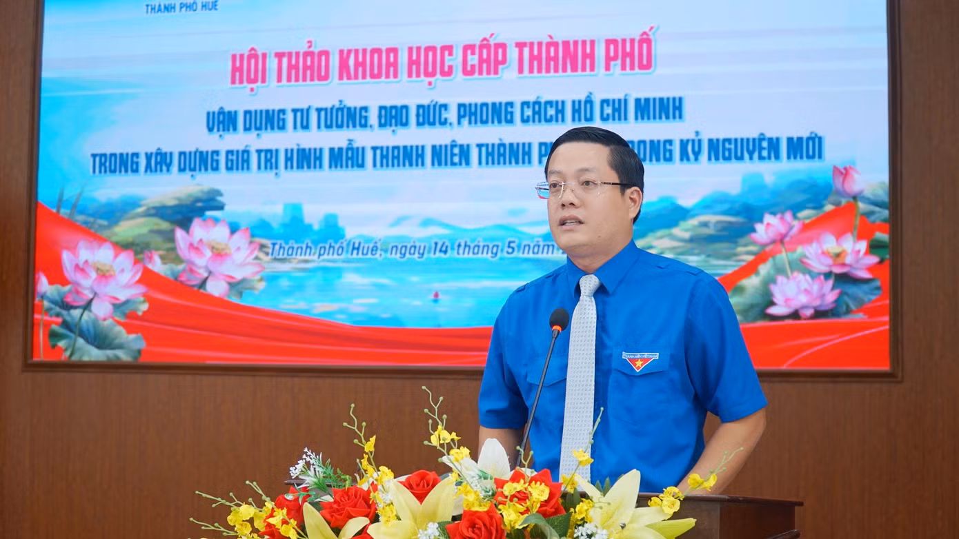 Theo Bí thư Thành Đoàn Huế Nguyễn Thanh Hoài, xây dựng hình mẫu thanh niên Huế trong thời kỳ mới là nhiệm vụ chiến lược trong công tác Đoàn, gắn liền với sự phát triển của thành phố Huế trực thuộc Trung ương. Theo Bí thư Thành Đoàn Huế Nguyễn Thanh Hoài, xây dựng hình mẫu thanh niên Huế trong thời kỳ mới là nhiệm vụ chiến lược trong công tác Đoàn, gắn liền với sự phát triển của thành phố Huế trực thuộc Trung ương.