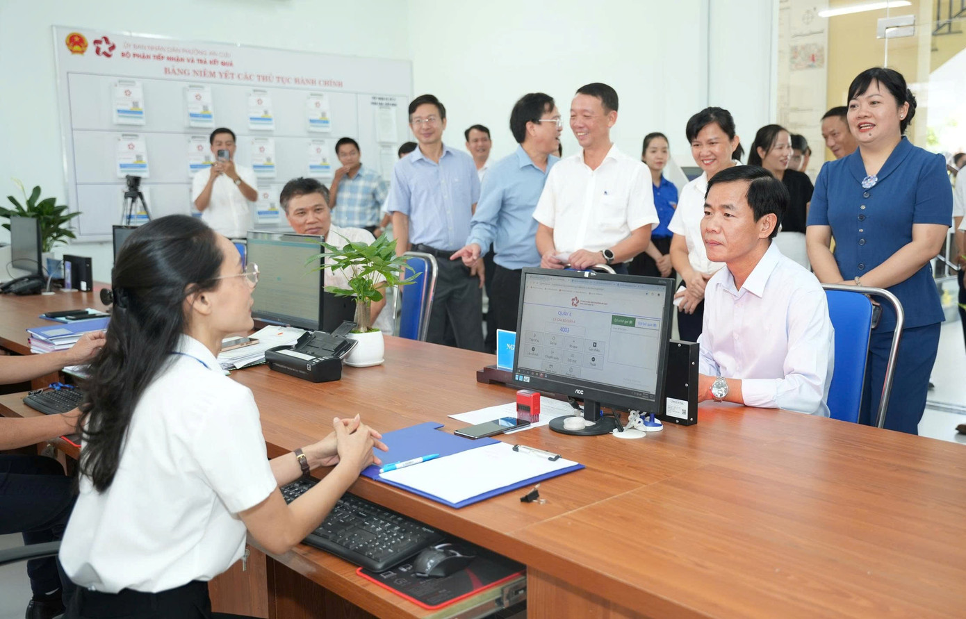 Lãnh đạo TP Huế kiểm tra công tác vận hành thử mô hình chính quyền địa phương hai cấp tại phường mới An Cựu và Hương An.