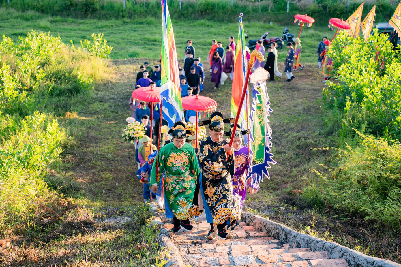 Hội đồng trị sự Nguyễn Phúc Tộc cũng tổ chức lễ húy kỵ và tri ân Vũ Vương Nguyễn Phúc Khoát tại lăng Trường Thái và Triệu Miếu. Ảnh: Văn Thể Huế