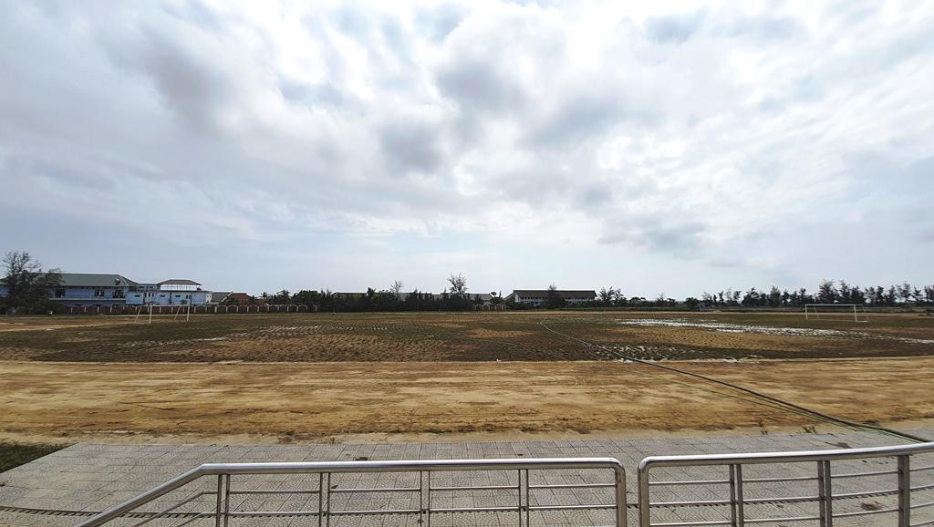 Thời điểm khởi công, chủ đầu tư và các đơn vị liên quan đặt mục tiêu hoàn thành dự án giai đoạn 1 trong khoảng thời gian 3 năm. Tuy nhiên, do nguồn vốn phân bổ kéo dài, dàn trải, khiến dự án chậm hoàn thành đến 5 năm so với kế hoạch ban đầu.