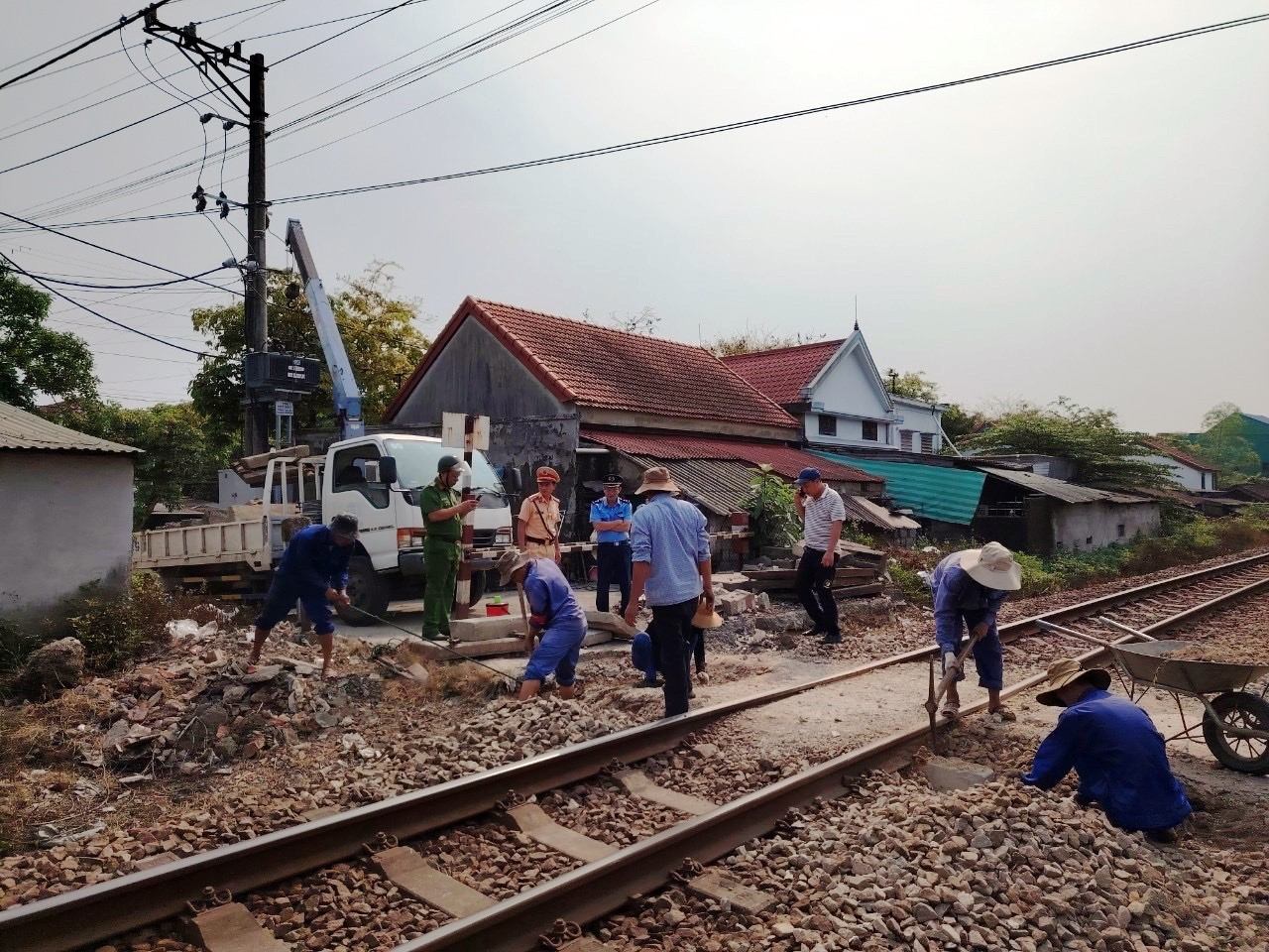 Đây là lối mở mất an toàn từng xảy ra nhiều vụ tai nạn giao thông nghiêm trọng. Ảnh: ĐSBTT