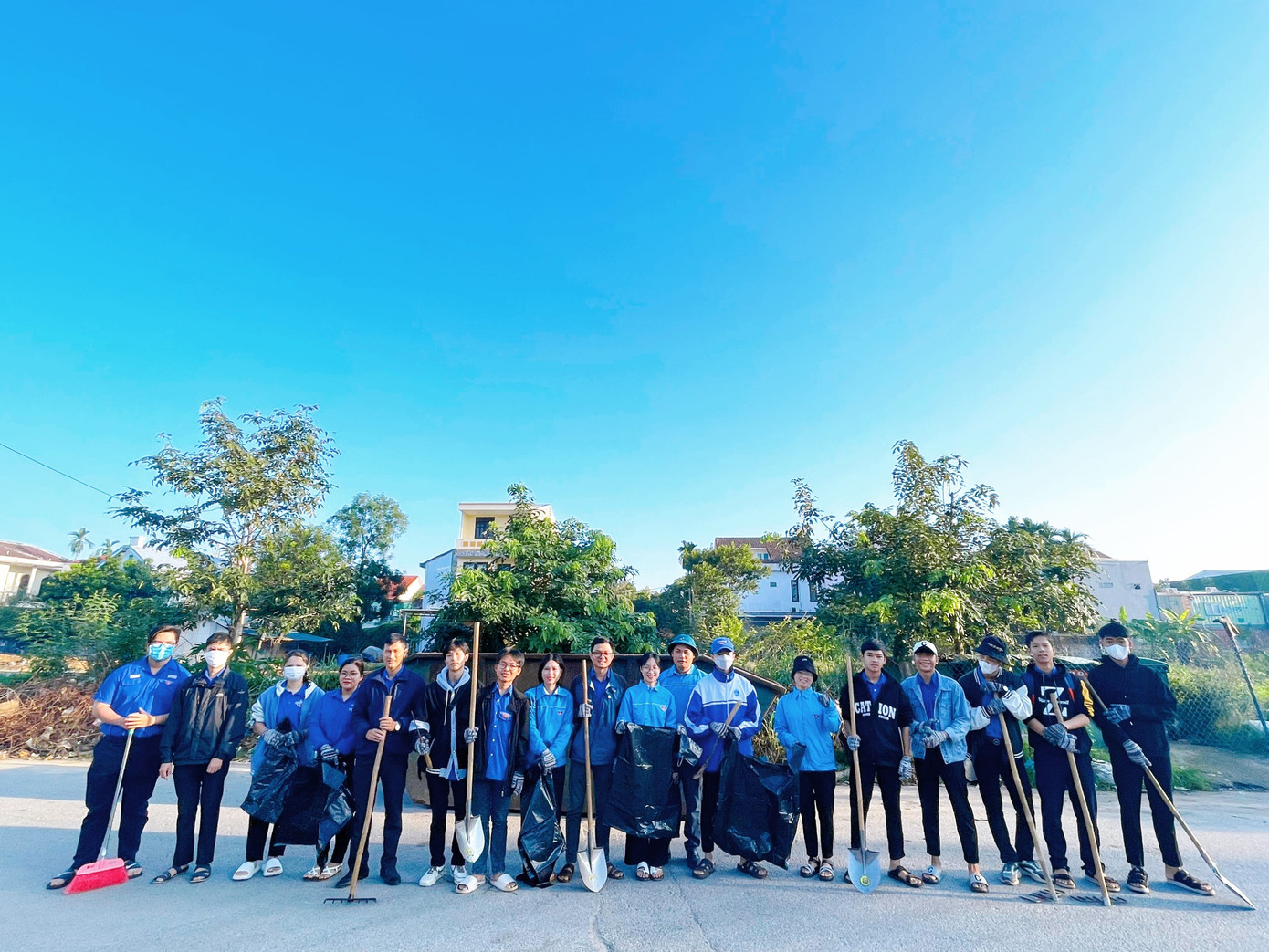 Sẵn sàng làm nhiệm vụ bảo vệ môi trường.