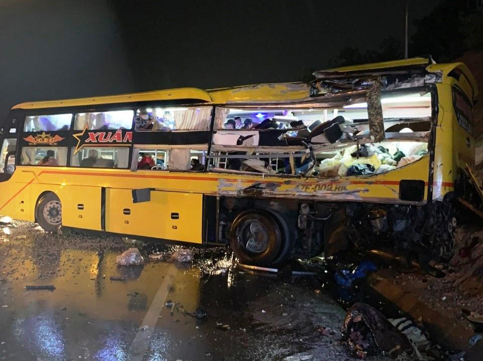 Cơ quan chức năng tỉnh TT-Huế đã xác định được danh tính 15 người thương vong trong vụ tai nạn. Cơ quan chức năng tỉnh TT-Huế đã xác định được danh tính 15 người thương vong trong vụ tai nạn.