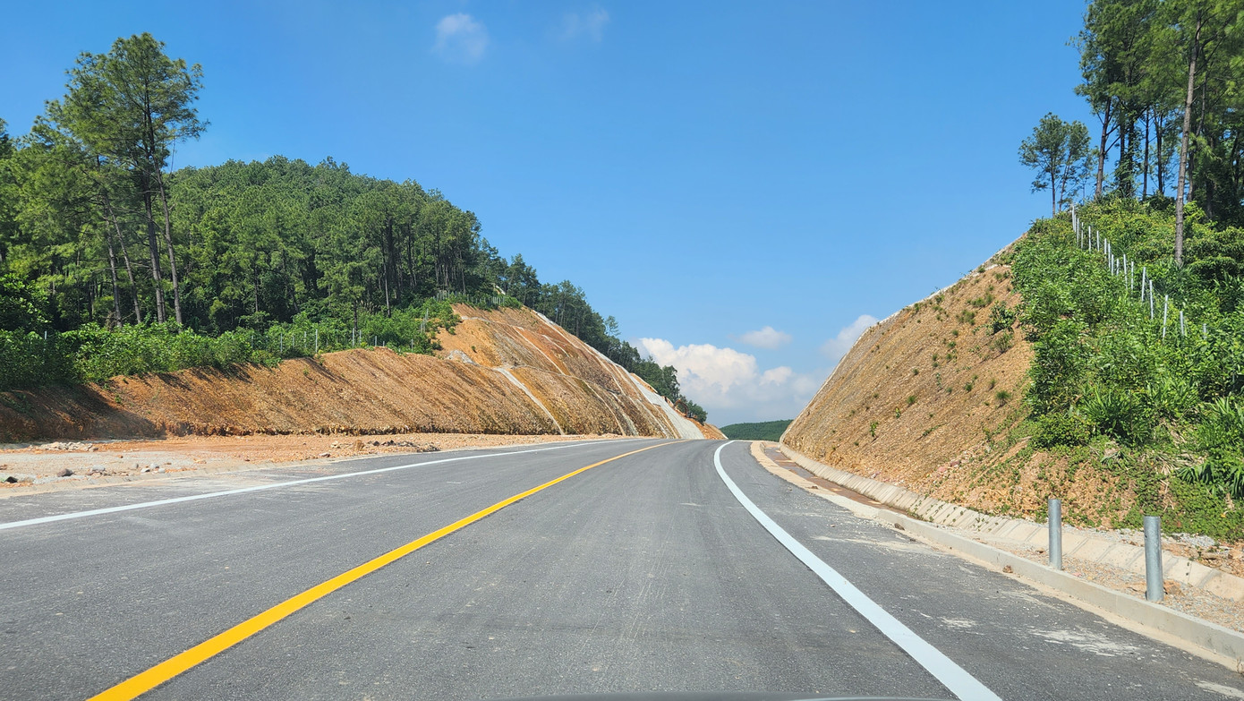 Dự án có tổng mức đầu tư khoảng 7.669 tỷ đồng sử dụng nguồn vốn trái phiếu Chính phủ. Dự án có tổng mức đầu tư khoảng 7.669 tỷ đồng sử dụng nguồn vốn trái phiếu Chính phủ.