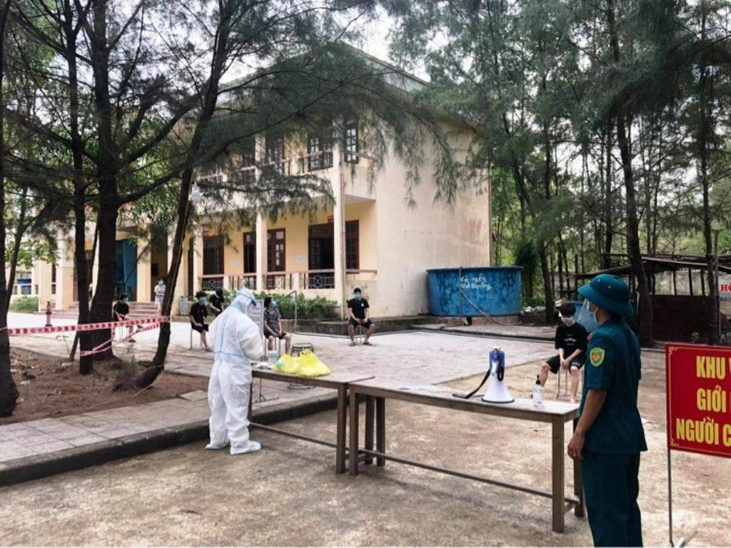 Khu cách ly do lực lượng địa phương vận hành