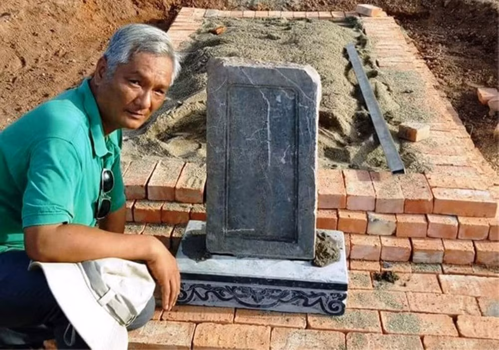 Mộ bà Tài nhân thời điểm được khôi phục tạm chờ xây mới. Ảnh: CTV Mộ bà Tài nhân thời điểm được khôi phục tạm chờ xây mới. Ảnh: CTV