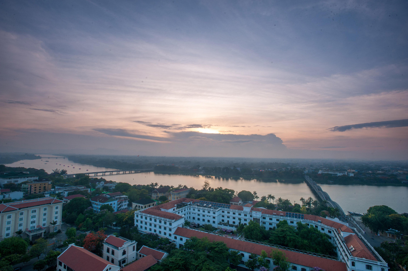 Thành phố Huế nhìn từ trên cao. Ảnh: Văn Đình Huy Thành phố Huế nhìn từ trên cao. Ảnh: Văn Đình Huy