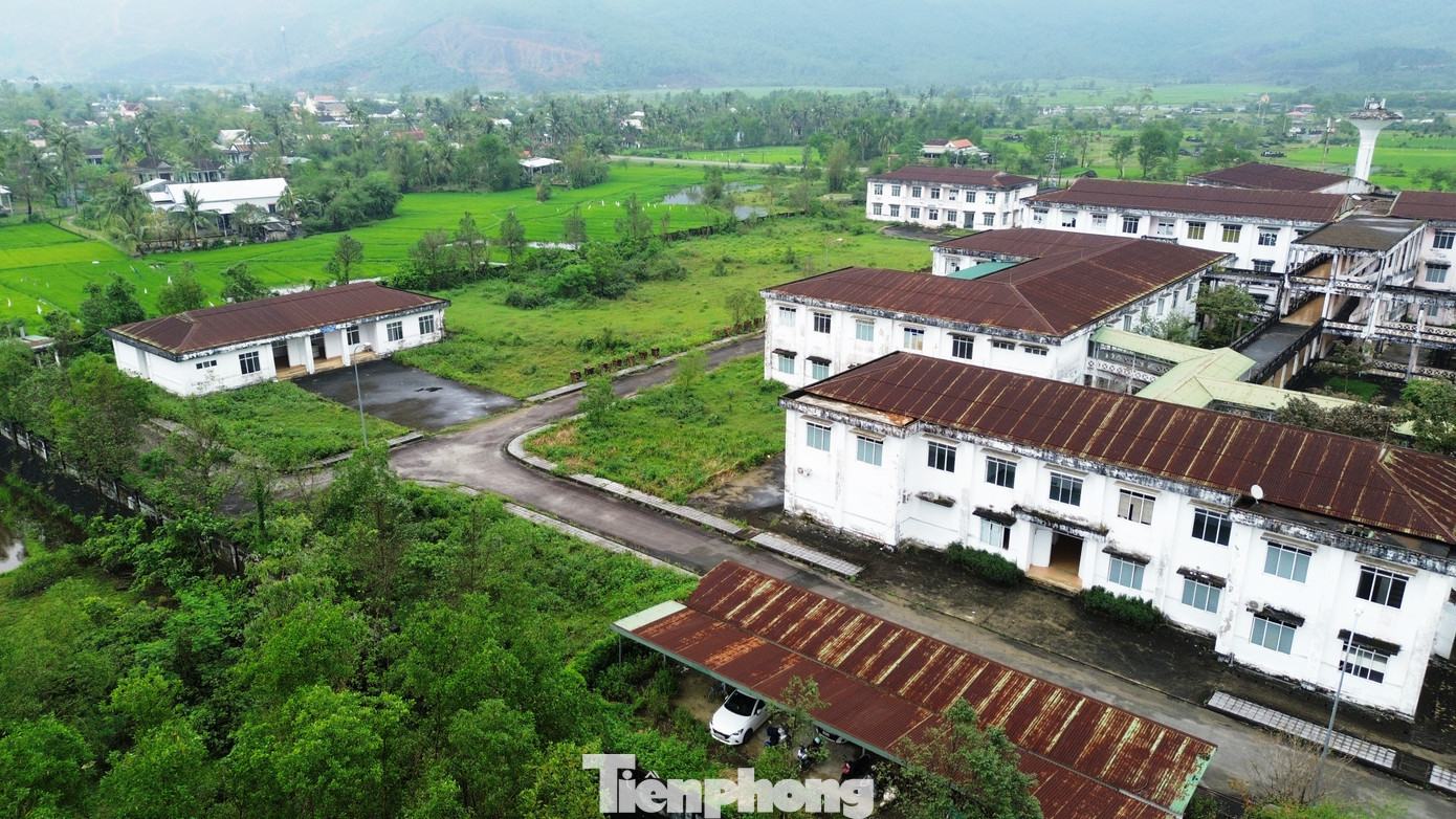 Phó Chủ tịch UBND thành phố Huế cho biết thêm, khu vực Chân Mây được xác định là vùng trọng điểm của thành phố, với đề án xây dựng đô thị Chân Mây hiện đại, đòi hỏi các thiết chế y tế, giáo dục đủ mạnh để thu hút cư dân và du khách.