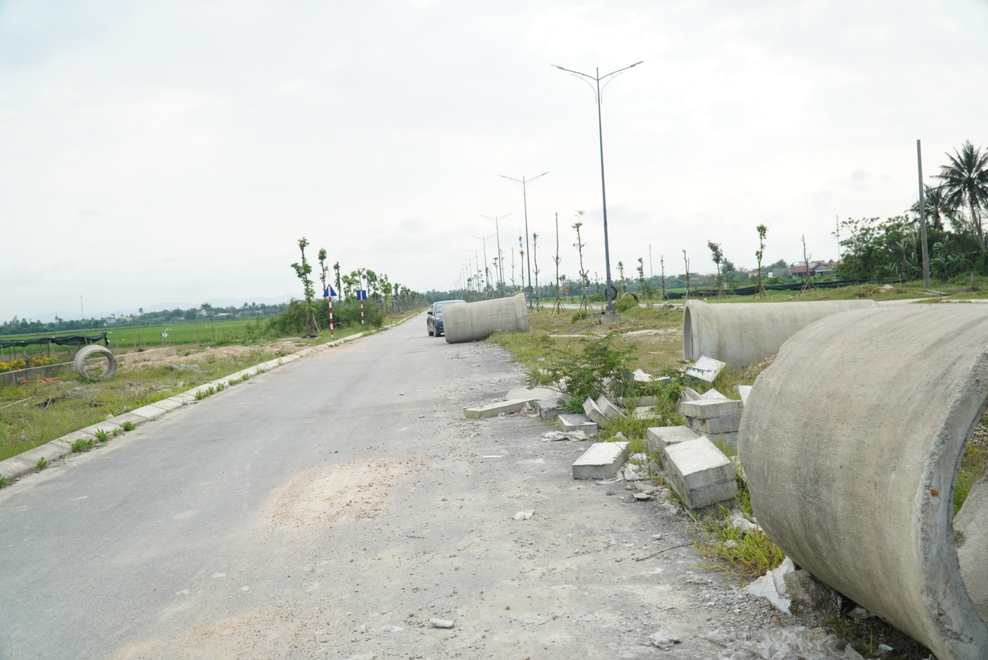 Trước đó, dự án đường Chợ Mai - Tân Mỹ qua 2 phường Phú Thượng và Thuận An (TP. Huế) được UBND tỉnh TT-Huế phê duyệt đầu tư, với tổng chiều dài gần 5km, quy mô mặt cắt ngang tuyến hoàn chỉnh theo quy hoạch với nền đường 36m vào năm 2016; triển khai thi công 2 gói xây lắp từ năm 2018 và 2020. Trước đó, dự án đường Chợ Mai - Tân Mỹ qua 2 phường Phú Thượng và Thuận An (TP. Huế) được UBND tỉnh TT-Huế phê duyệt đầu tư, với tổng chiều dài gần 5km, quy mô mặt cắt ngang tuyến hoàn chỉnh theo quy hoạch với nền đường 36m vào năm 2016; triển khai thi công 2 gói xây lắp từ năm 2018 và 2020.