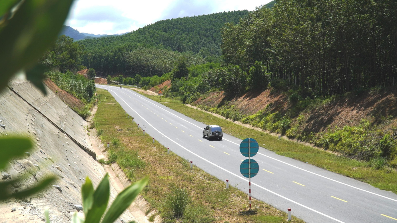 Cao tốc La Sơn - Hòa Liên bắt đầu đưa vào khai thác, vận hành kể từ ngày 16/4 Cao tốc La Sơn - Hòa Liên bắt đầu đưa vào khai thác, vận hành kể từ ngày 16/4