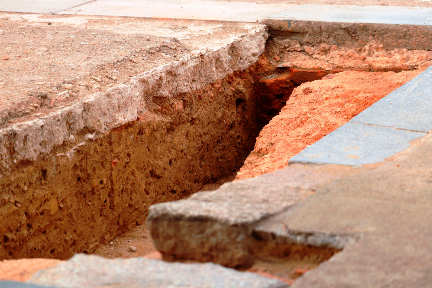 Trước đó, vào năm 2021, HĐND tỉnh TT-Huế đã thông qua nghị quyết phê duyệt chủ trương đầu tư dự án “Tu bổ, phục hồi và tôn tạo điện Cần Chánh”. Dự án có tổng kinh phí gần 200 tỷ đồng. (Ảnh: Ngọc Văn)