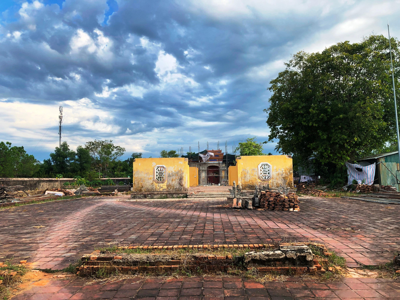 Ngày nay, nghi thức lễ Tế Giao đã được tái hiện trong khuôn khổ Festival Huế lần đầu tiên vào năm 2004. Đây được coi là một hoạt động mang ý nghĩa tái hiện lịch sử và thu hút được nhiều sự quan tâm theo dõi của du khách lẫn người dân địa phương.