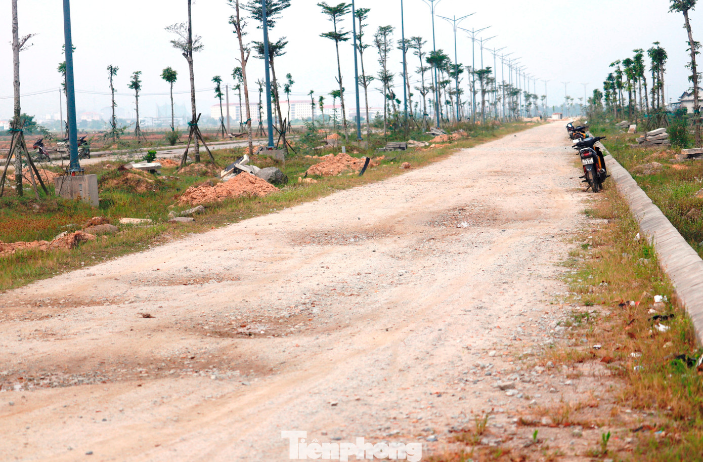 Công trình được thiết kế với chiều dài toàn tuyến gần 5km, mặt đường rộng 36m, gồm hệ thống cây xanh, vỉa hè, dải phân cách, điện chiếu sáng và các kết cấu hạ tầng kỹ thuật khác…