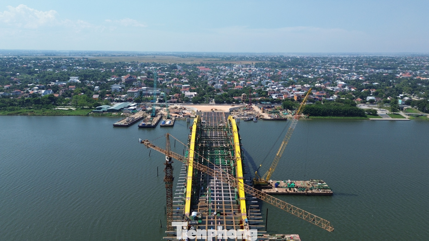 Hiện nay, các đơn vị nhà thầu tập trung nhân lực, phương tiện, máy móc nỗ lực để rút ngắn thời gian hoàn thành dự án vào tháng 3/2025 (thay vì tháng 12/2025) để chào mừng kỷ niệm 50 năm giải phóng quê hương TT-Huế.