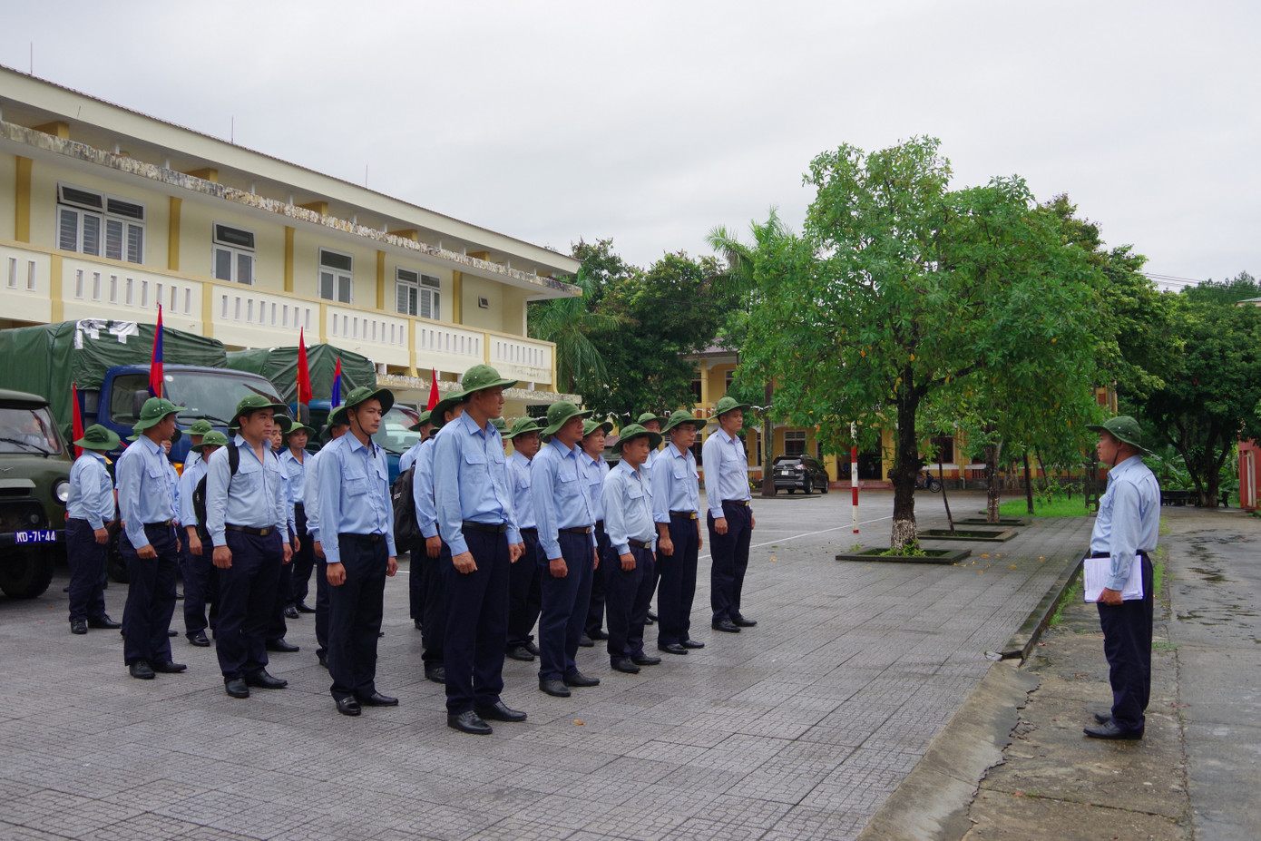 Kiểm tra đội hình, quân số Đội quy tập 192 - Bộ CHQS tỉnh TT-Huế trước thời điểm xuất quân.