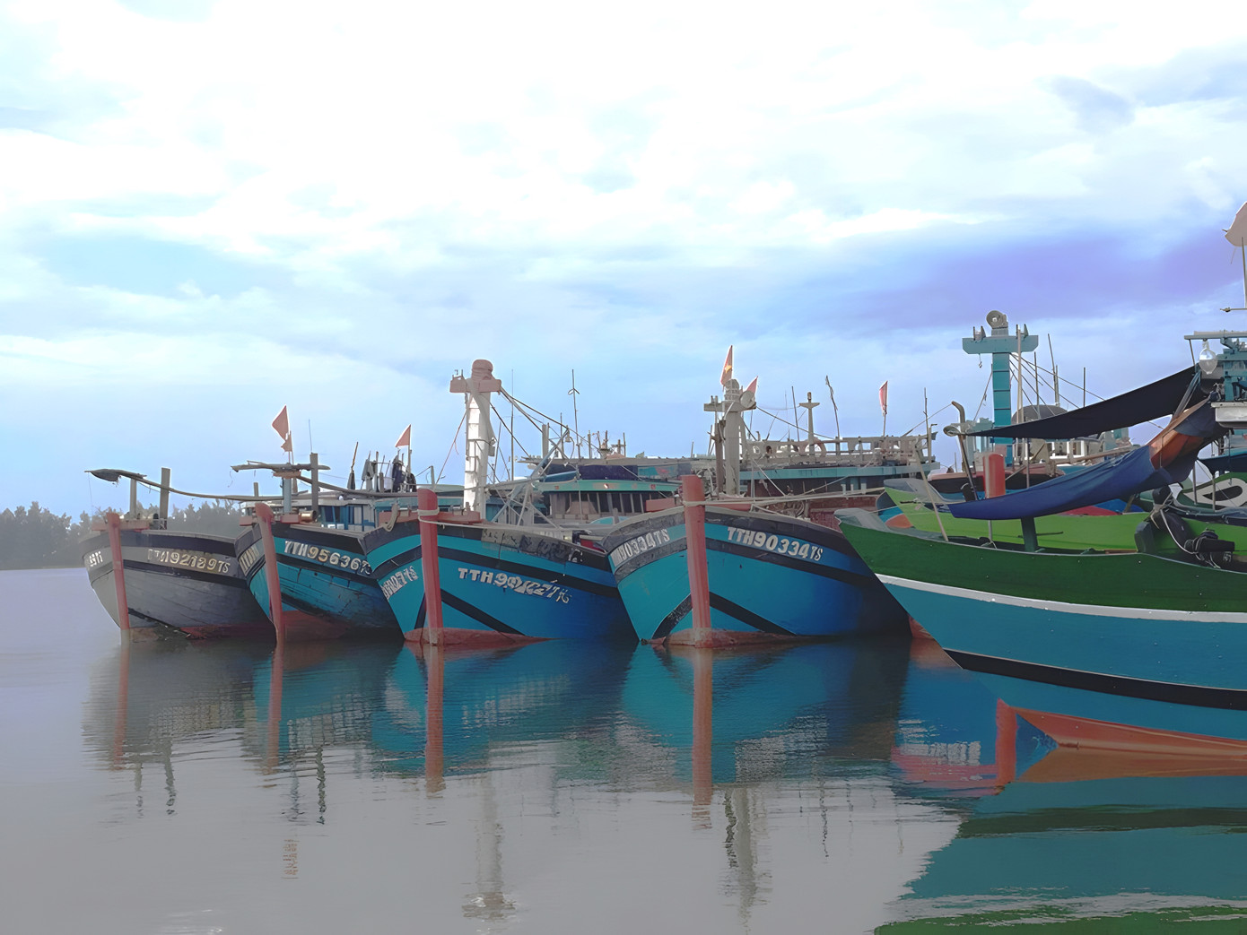 Cơ quan chức năng tỉnh TT-Huế yêu cầu quản lý chặt ghe thuyền bãi ngang ven biển, đầm phá và trên các sông khi xảy ra mưa lớn, lũ lụt.