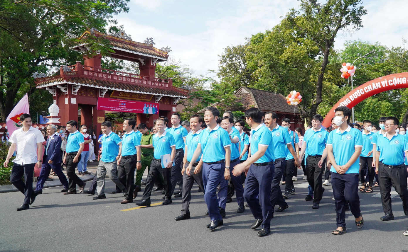 Chương trình đi bộ “Những bước chân vì cộng đồng” trong khuôn khổ Hành trình Chương trình đi bộ “Những bước chân vì cộng đồng” trong khuôn khổ Hành trình