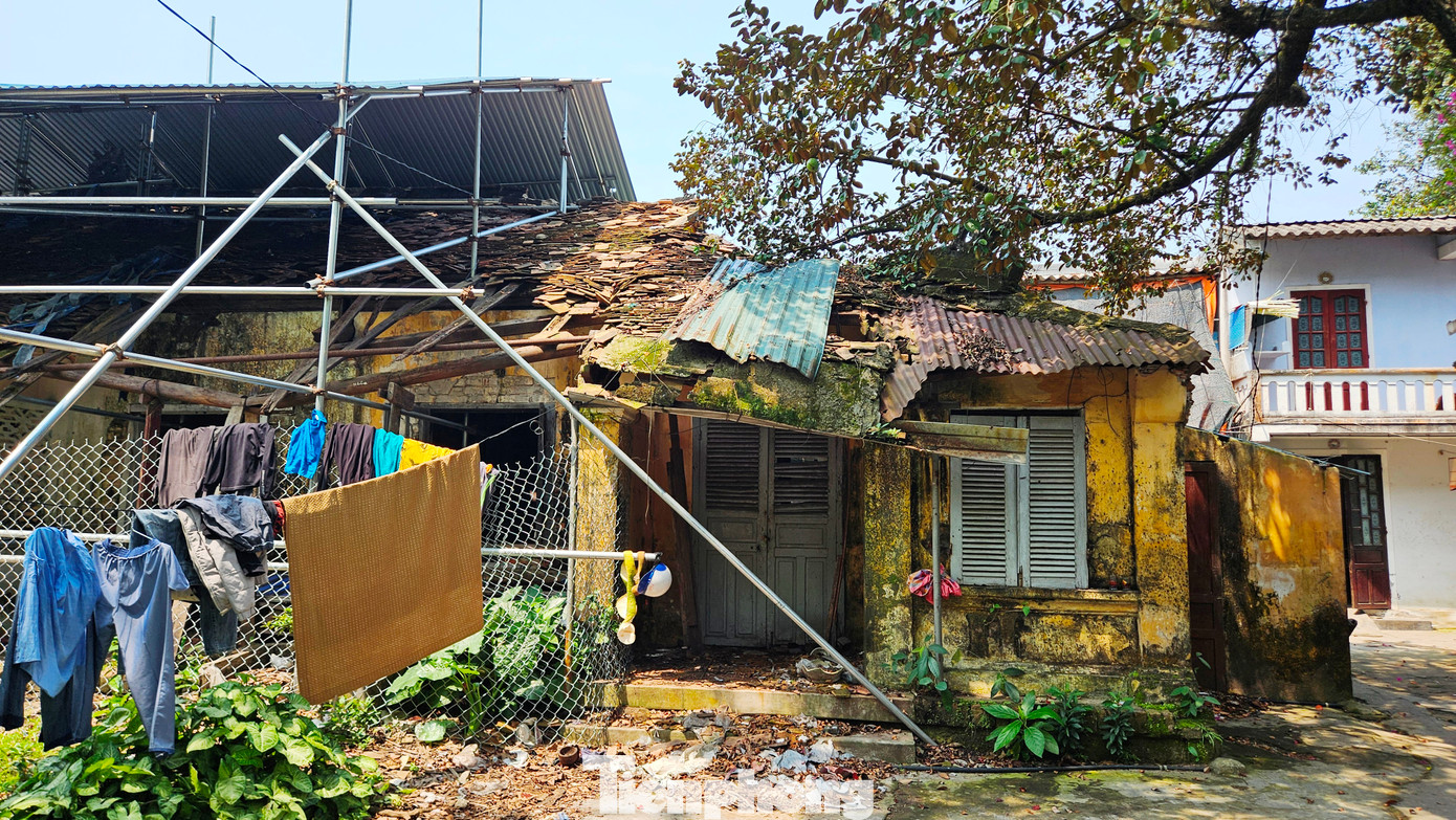 Trải qua thời gian, công trình di tích nơi đây xuống cấp trầm trọng. Đa số các hạng mục trong khuôn viên công trình di tích có dấu hiệu sử dụng sai mục đích. Trải qua thời gian, công trình di tích nơi đây xuống cấp trầm trọng. Đa số các hạng mục trong khuôn viên công trình di tích có dấu hiệu sử dụng sai mục đích.