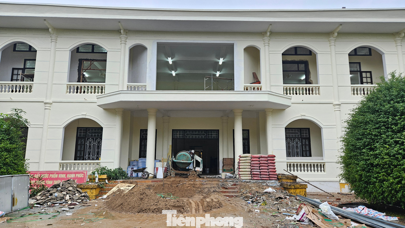 Lãnh đạo thành phố Huế thông tin, đến nay, nhiều hạng mục công trình đã cơ bản hoàn thành; các đơn vị đang nỗ lực triển khai thi công để đảm bảo cho các cơ quan của quận mới Phú Xuân đi vào hoạt động, phục vụ người dân, tổ chức và doanh nghiệp bắt đầu từ ngày 1/1/2025.