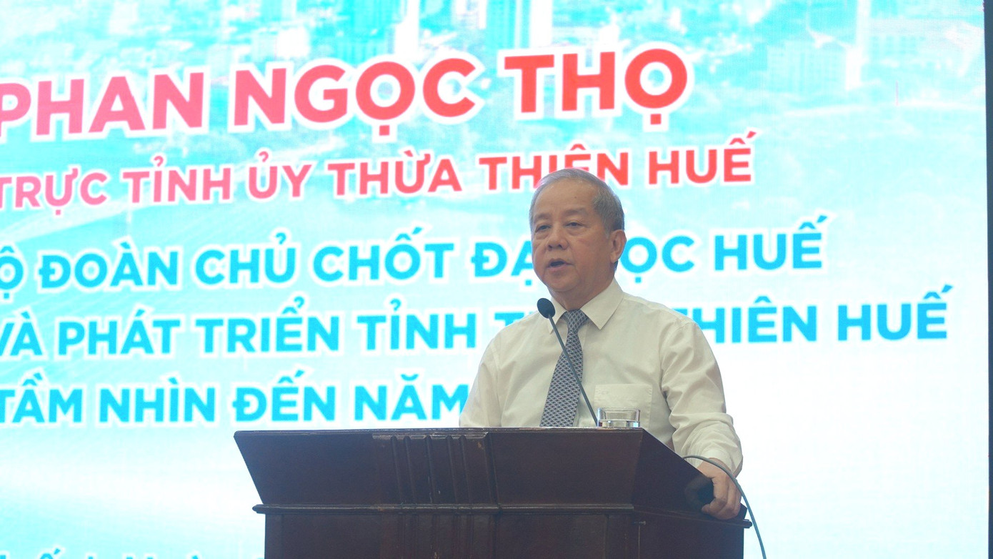 Phó Bí thư Thường trực Tỉnh ủy TT-Huế Phan Ngọc Thọ nói chuyện với cán bộ Đoàn chủ chốt Đại học Huế về định hướng xây dựng và phát triển tỉnh TT-Huế đến năm 2030, tầm nhìn đến năm 2045. Phó Bí thư Thường trực Tỉnh ủy TT-Huế Phan Ngọc Thọ nói chuyện với cán bộ Đoàn chủ chốt Đại học Huế về định hướng xây dựng và phát triển tỉnh TT-Huế đến năm 2030, tầm nhìn đến năm 2045.