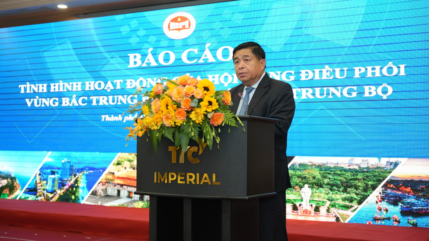 Theo Bộ trưởng Bộ KH&ĐT Nguyễn Chí Dũng, qua hơn 1 năm thực hiện Nghị quyết 26 của Bộ Chính trị, kinh tế xã hội vùng đã phát triển ổn định. Theo Bộ trưởng Bộ KH&ĐT Nguyễn Chí Dũng, qua hơn 1 năm thực hiện Nghị quyết 26 của Bộ Chính trị, kinh tế xã hội vùng đã phát triển ổn định.