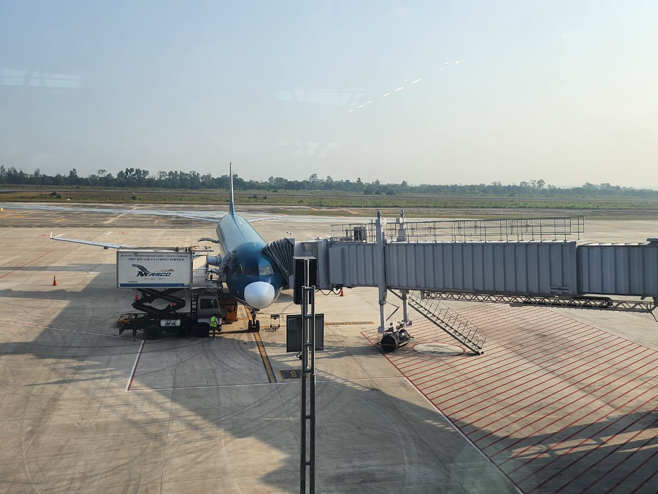 Nhà ga T2 được phép đón hành khách, tàu bay trước thời điểm khánh thành nửa tháng để để kịp thời phục vụ nhu cầu đi lại bằng đường hàng không tăng cao vào dịp nghỉ lễ giỗ tổ Hùng Vương, 30/4 -1/5. Nhà ga T2 được phép đón hành khách, tàu bay trước thời điểm khánh thành nửa tháng để để kịp thời phục vụ nhu cầu đi lại bằng đường hàng không tăng cao vào dịp nghỉ lễ giỗ tổ Hùng Vương, 30/4 -1/5.