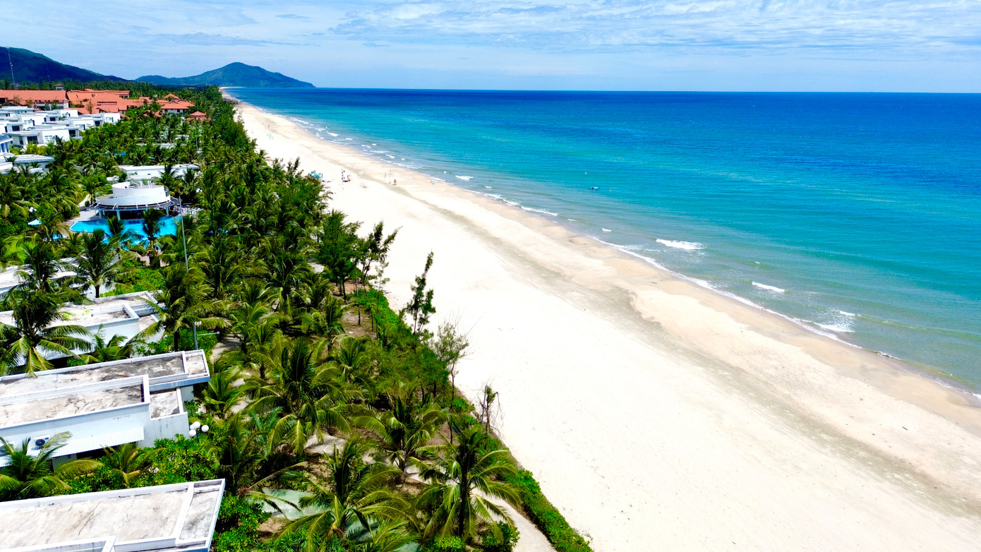 Đánh giá tổng thể từ Sở Nông nghiệp và Môi trường TP Huế, sau thời gian bị “tấn công” bởi rác thải từ biển và sự cố dầu vón cục tràn bờ..., chất lượng nước biển ven bờ, cũng như vùng đầm phá thuộc xã Chân Mây – Lăng Cô và môi trường biển nơi đây đã ổn định trở lại. Đánh giá tổng thể từ Sở Nông nghiệp và Môi trường TP Huế, sau thời gian bị “tấn công” bởi rác thải từ biển và sự cố dầu vón cục tràn bờ..., chất lượng nước biển ven bờ, cũng như vùng đầm phá thuộc xã Chân Mây – Lăng Cô và môi trường biển nơi đây đã ổn định trở lại.