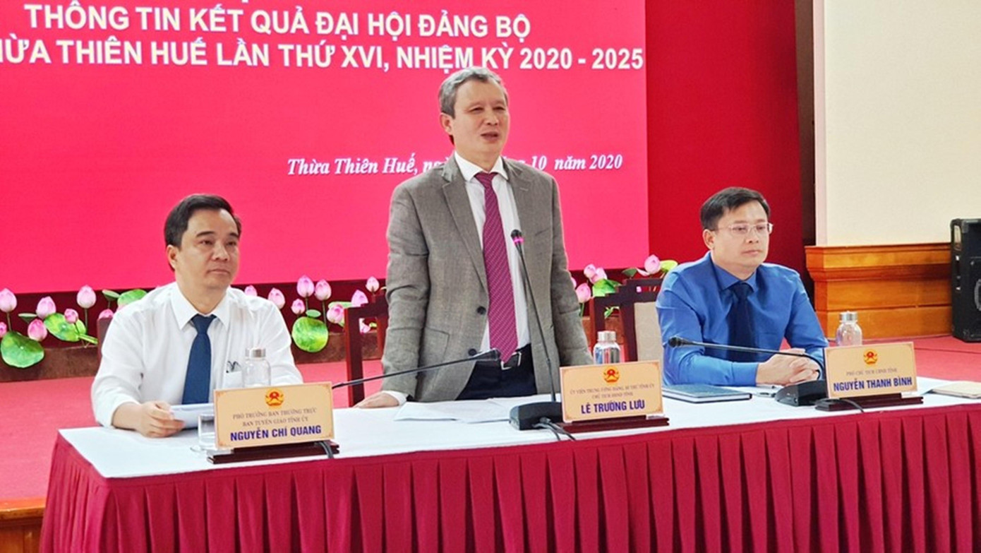 Ông Lê Trường Lưu (đứng) làm Trưởng ban Chỉ đạo phòng, chống tham nhũng, tiêu cực tỉnh TT-Huế